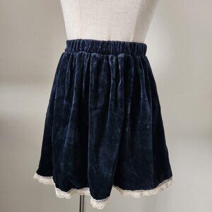 Vintage KNITWAVES Early 90s Black Velvet Mini Skirt w/ Lace Trim. KIDS M.